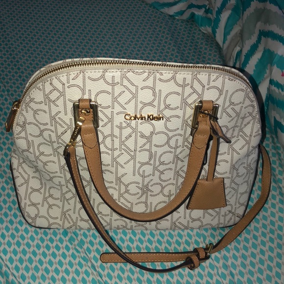 Calvin Klein Purse - Picture 1 of 8